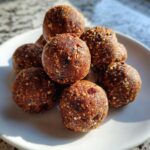 Date and Nut Energy Bites
